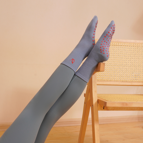 Signature TRUE Crew Grip Socks
