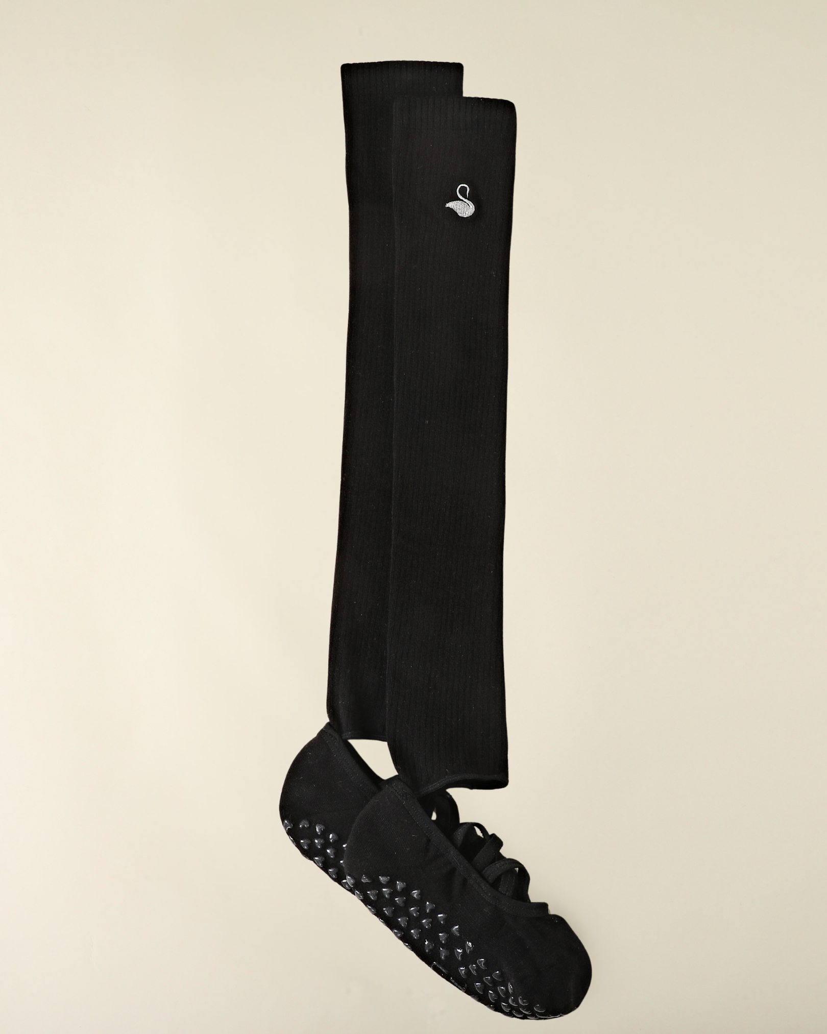 Elongé Ballet Ballet Grip Socks Bundle — Ivory & Black