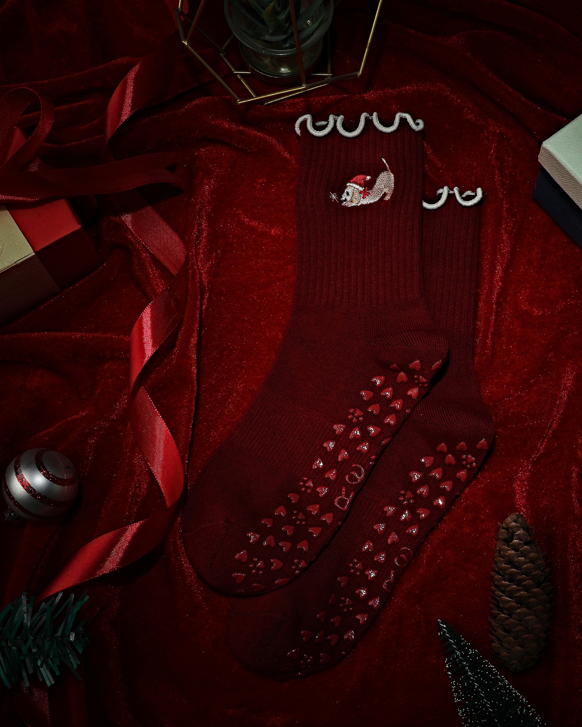 Pawliday Frilly Crew Grip Socks in Merry Maroon